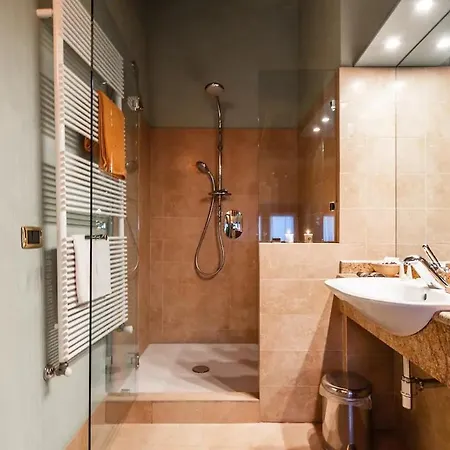 Biospazio - Oasi Di Relax Con Piscina E Sauna *